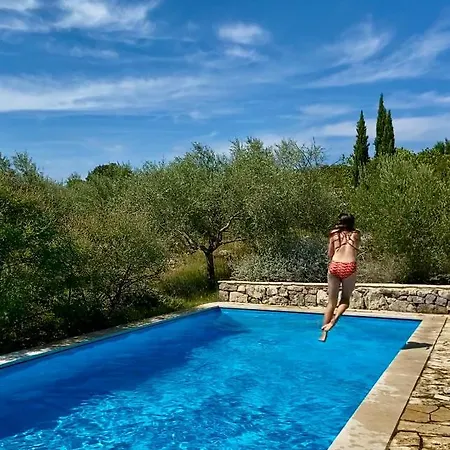 דירה Lovrini Dvori Brusici