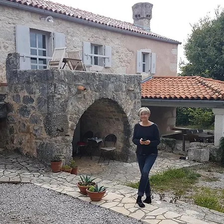 Apartman Lovrini Dvori Brusici