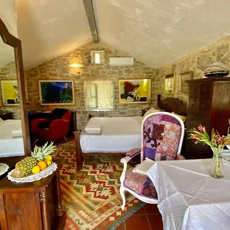 Lovrini Dvori דירה *