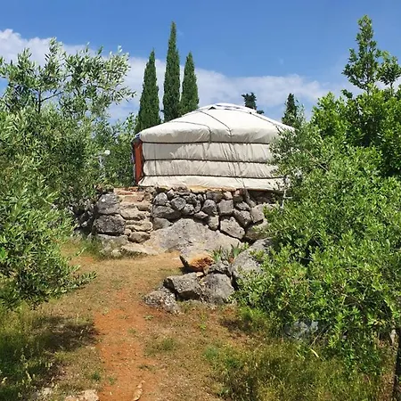 Lovrini Dvori Daire *